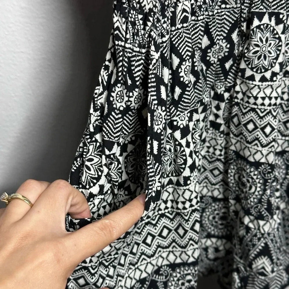 Divided By H&M Women Black/white Romper Shorts Size 2.‎ - Picture 6 of 11